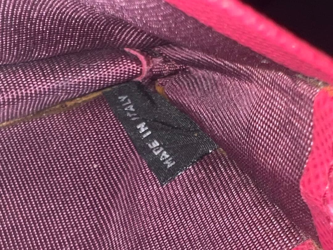 PRADA プラダ　サフィアーノレザー　ピンク　名刺入れ　レディース