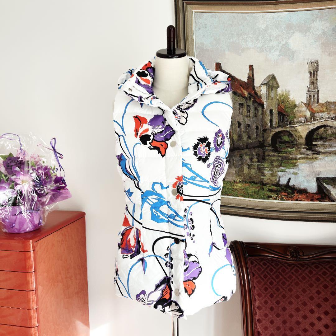 美品　EMILIO PUCCI エミリオプッチ　花柄　フローラ　ダウン　ベスト