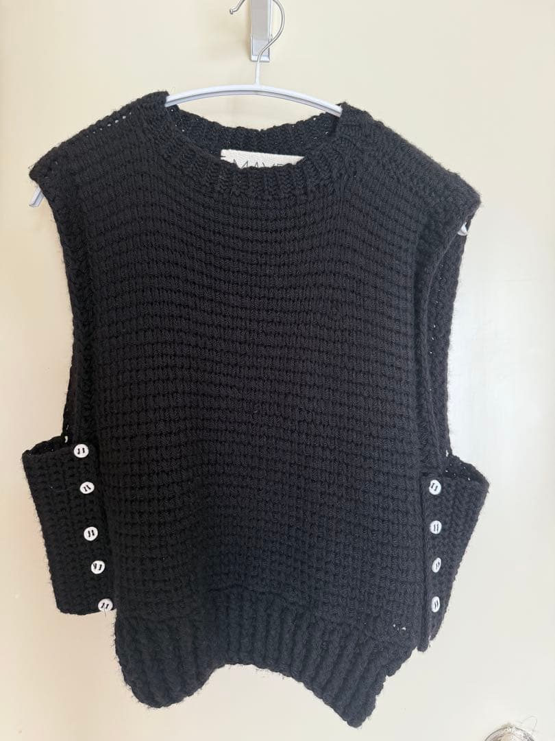 MAYDI ハンドメイド ブラックニットベスト