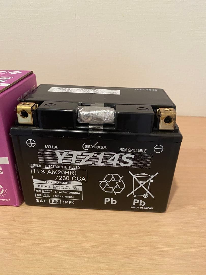 YUASA YTZ14S バッテリー 12V 11.8Ah 新品　未使用