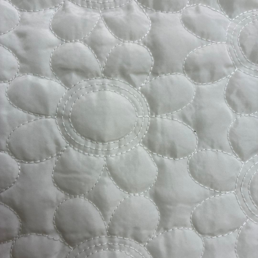 スーパービューティー☆44☆新品タグ付き　フード付きお花型キルティングロングジレ