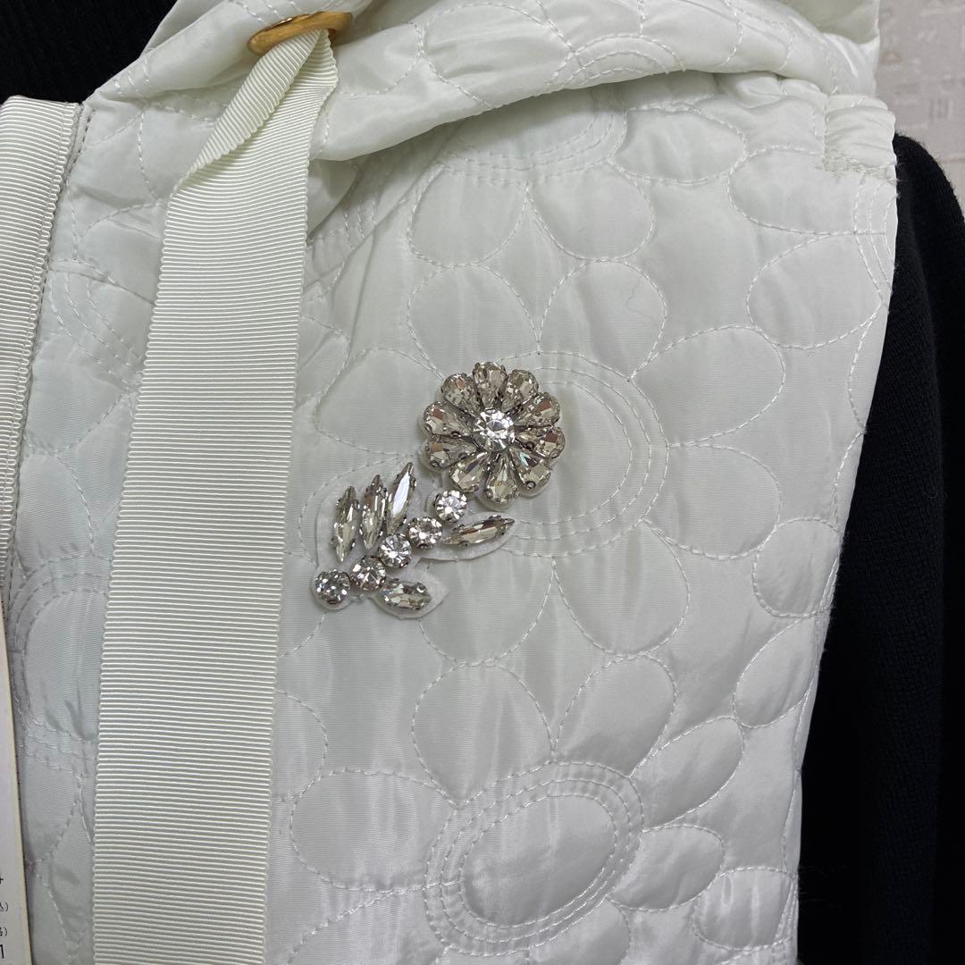 スーパービューティー☆44☆新品タグ付き　フード付きお花型キルティングロングジレ