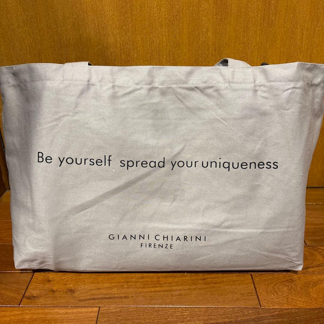 GIANNI CHIARINI ベージュトートバッグ