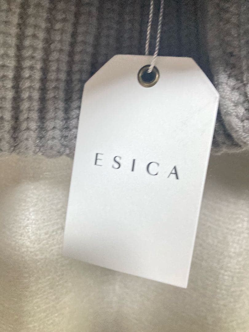 ハイネックボアブルゾン+フェイクレザー太ベルト付きタックワイドパンツ