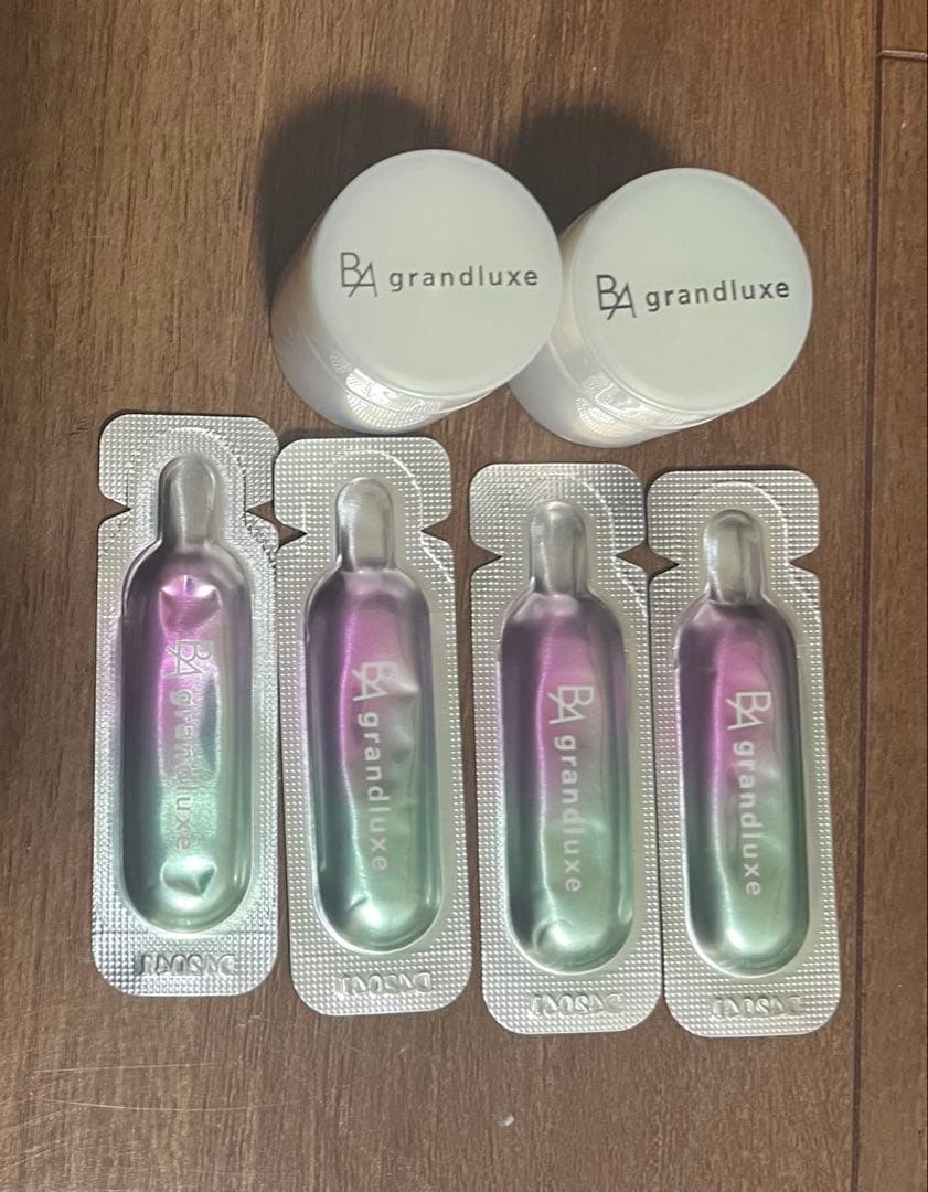 B.A グランラグゼ０0.6g×4包&ボトルサンプル4g✖︎2