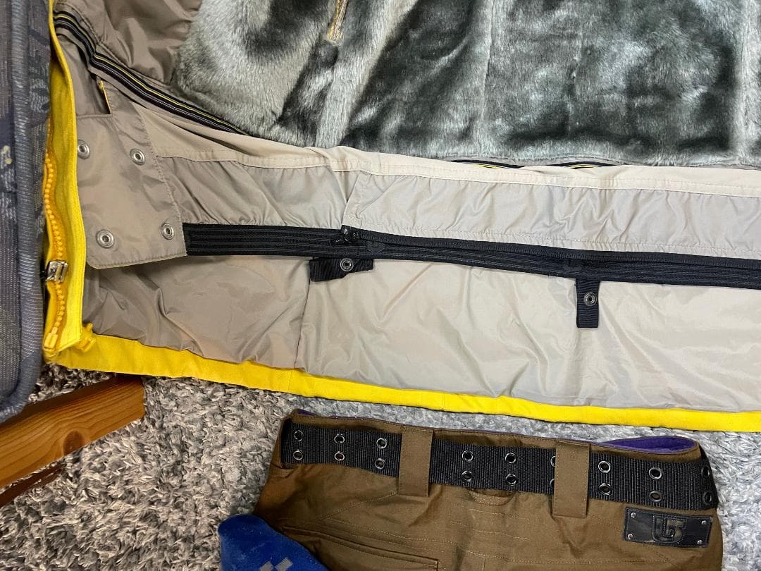 美品　Burton スノーボードウェアセット　レディースMサイズ