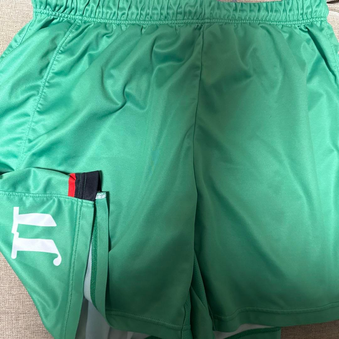 広島サンダース JTロゴ入り緑色パンツ