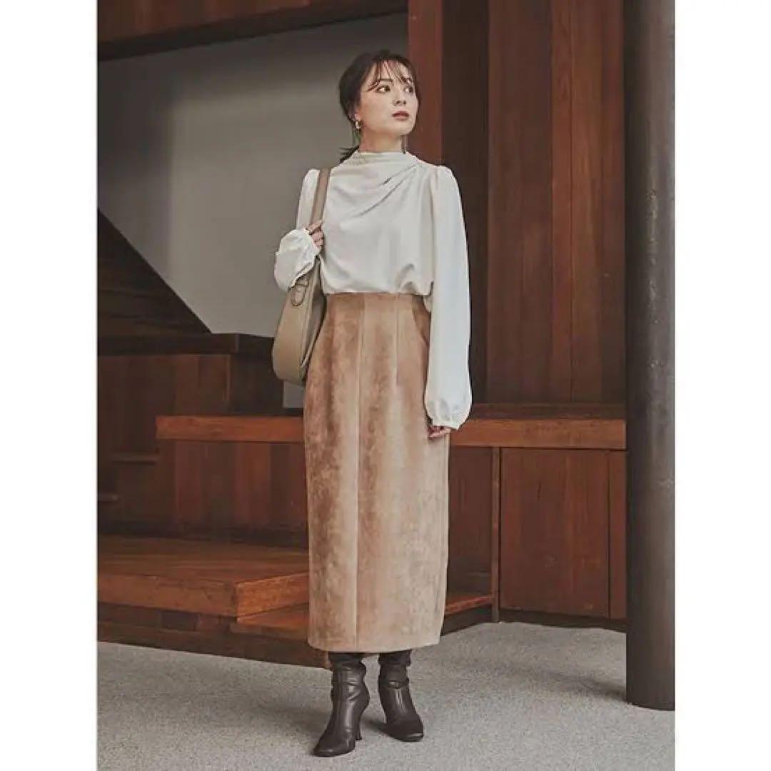 anuans アシンメトリードレープネックブラウス