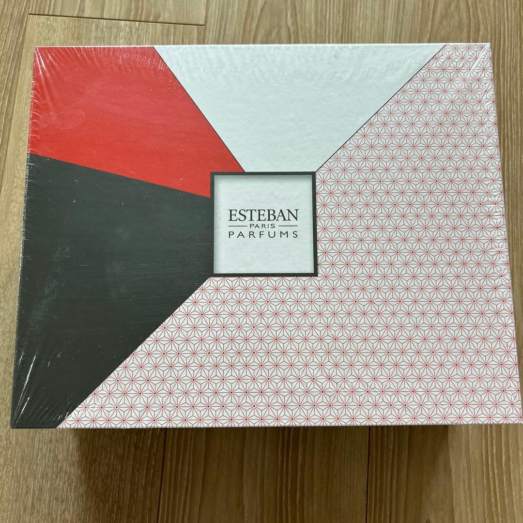 ESTEBANのキャンドルとディフューザー