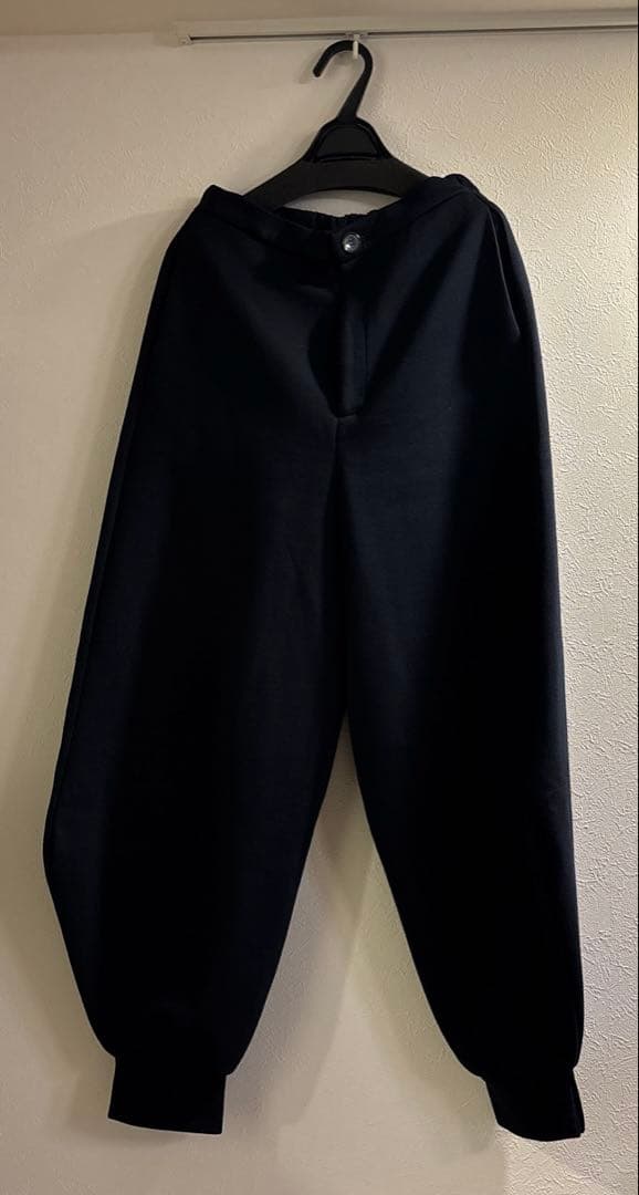 半額以下　最終価格ナゴンスタンスコクーンパンツネイビー未使用に近い