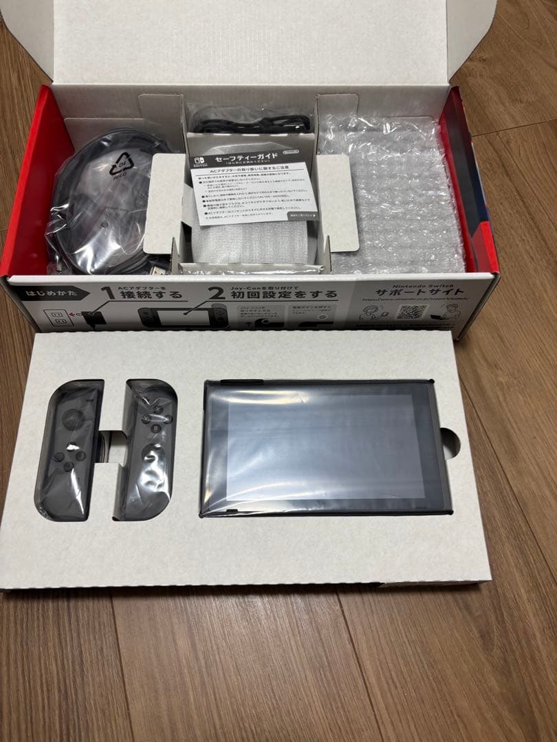 Nintendo Switch本体 グレーのJoy-Con付き
