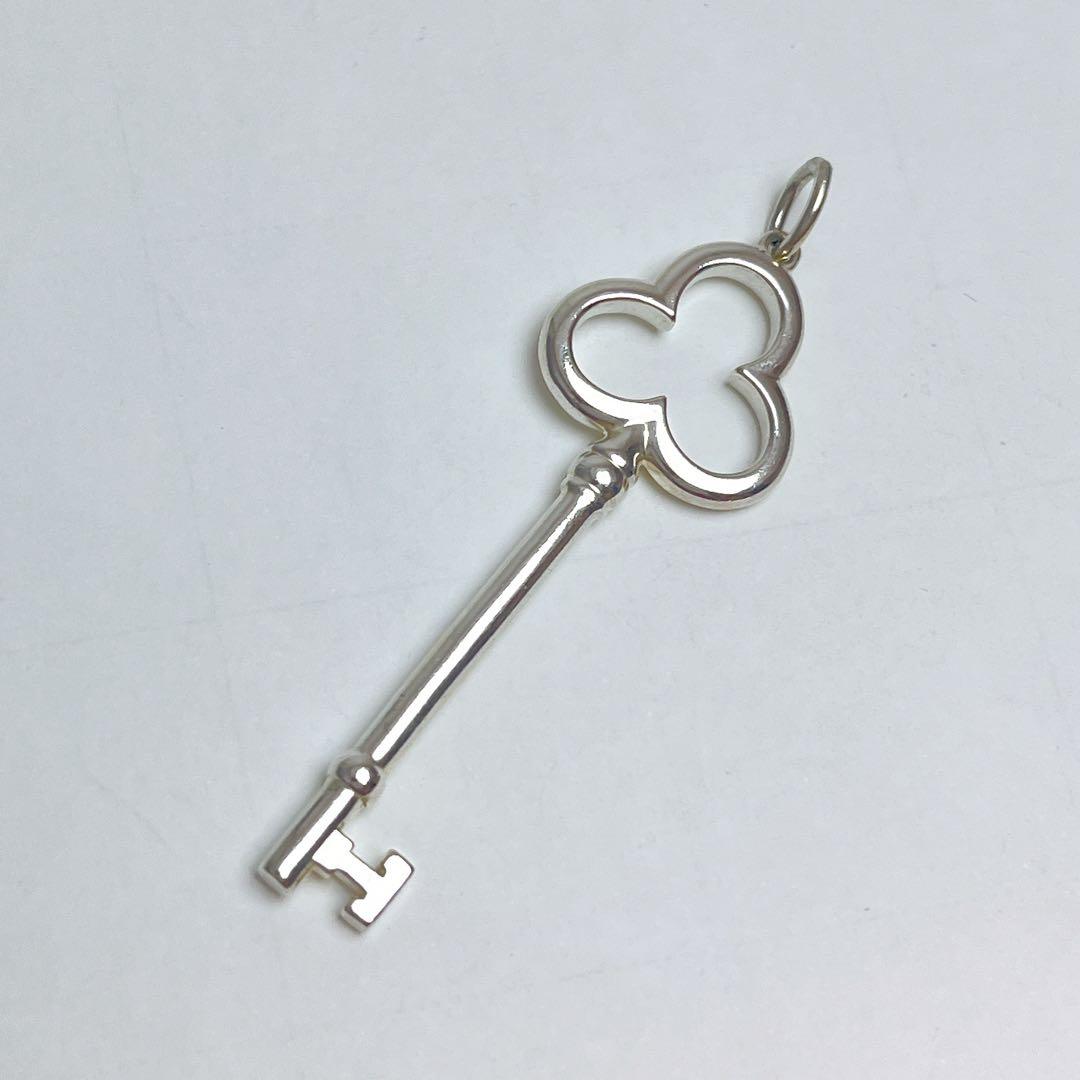 ティファニー　クローバー　キー　チャーム　ペンダント　925