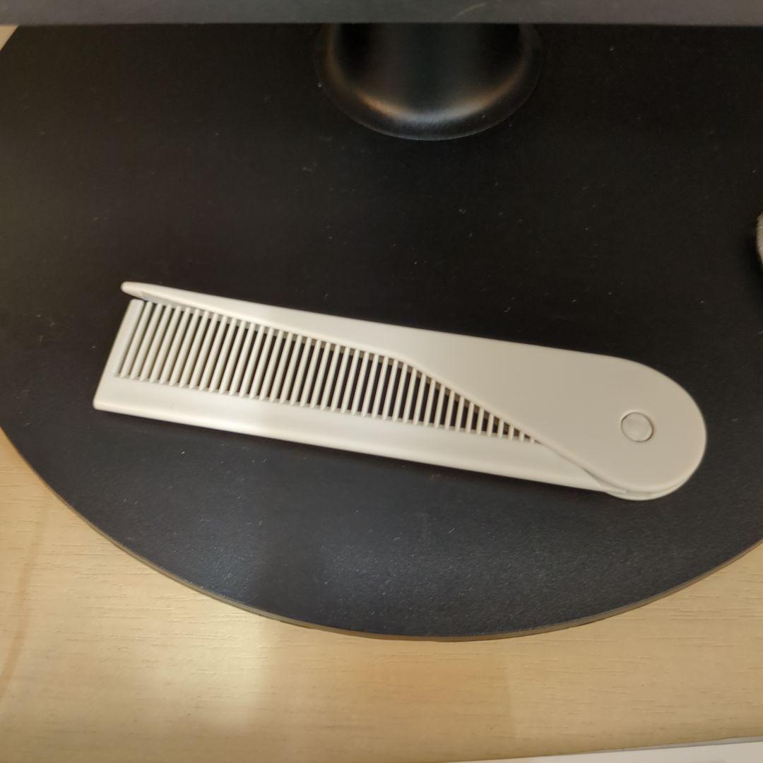 折りたたみ式ベージュコーム