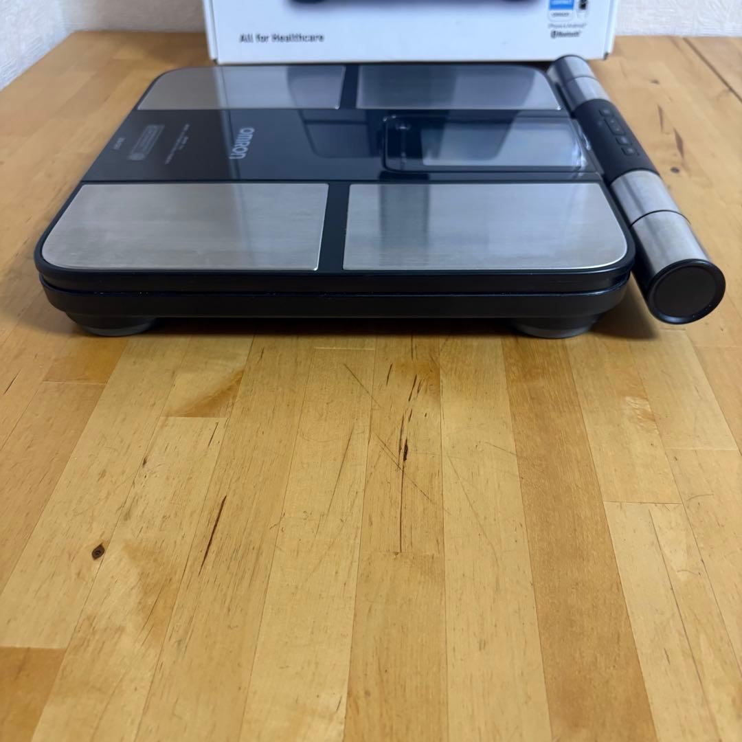 オムロン 体重体組成計 HBF-702T Karada Scan 3-2