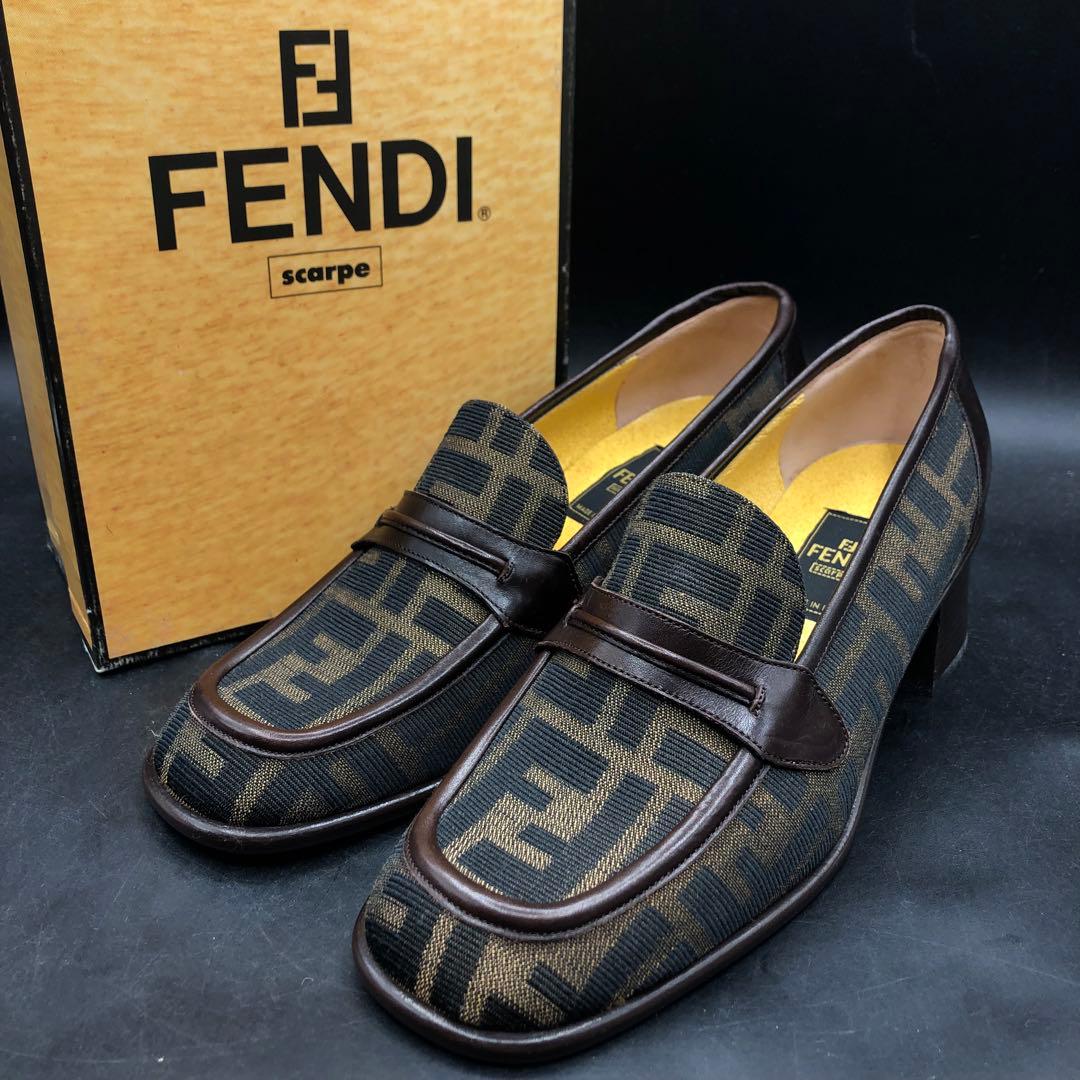 M.5097 イタリア製 FENDI フェンディ 箱付き ズッカ柄 ローファー