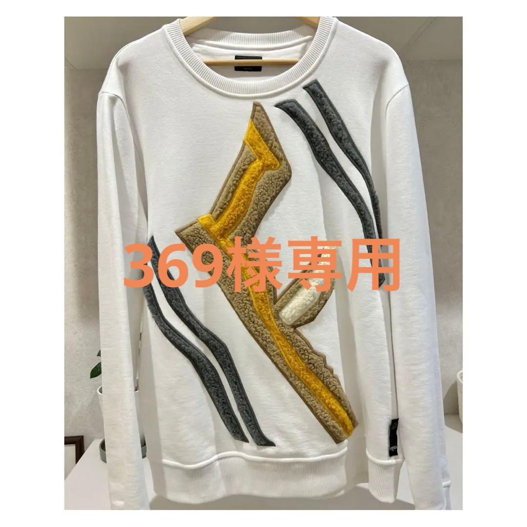 FENDI フェンディ　メンズトレーナー　立体刺繍デザイン