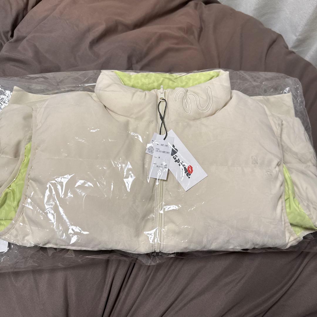 Naptime. ダウンベスト ライトベージュ×総柄ピスタチオ