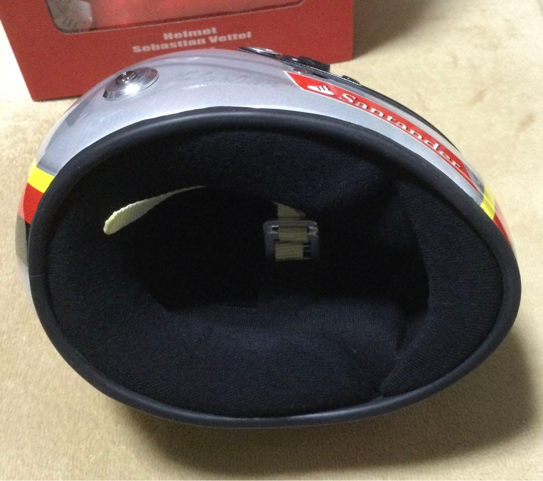 1/2 ヘルメット セバスチャン・ベッテル フェラーリ