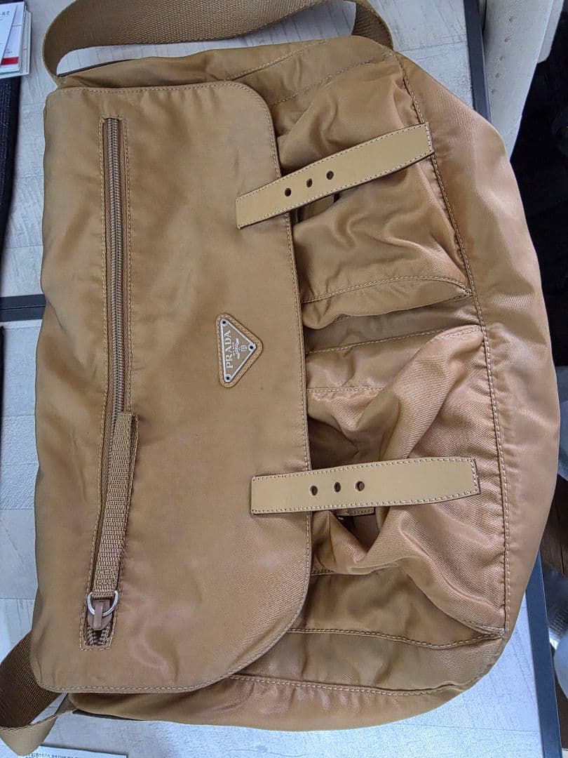 PRADA ナイロンバッグ ベージュ(ゴールド)