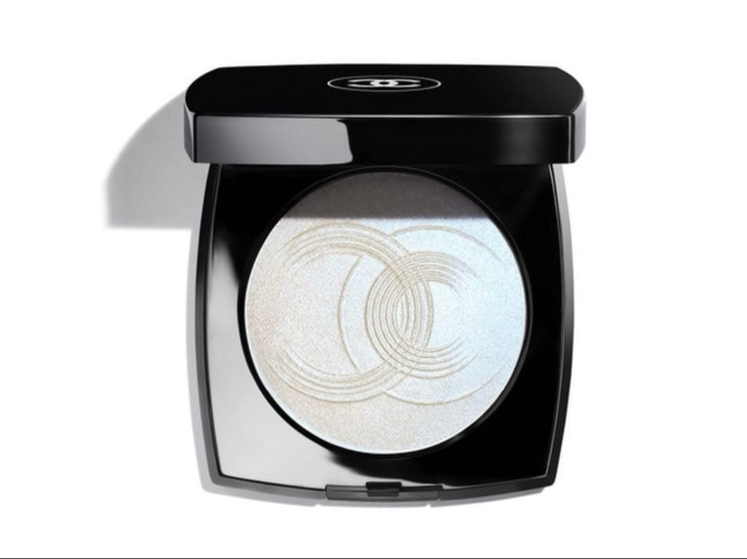 シャネル　ルミエール ドゥ ローシャン　〈フェイスパウダー〉　［特別限定品］