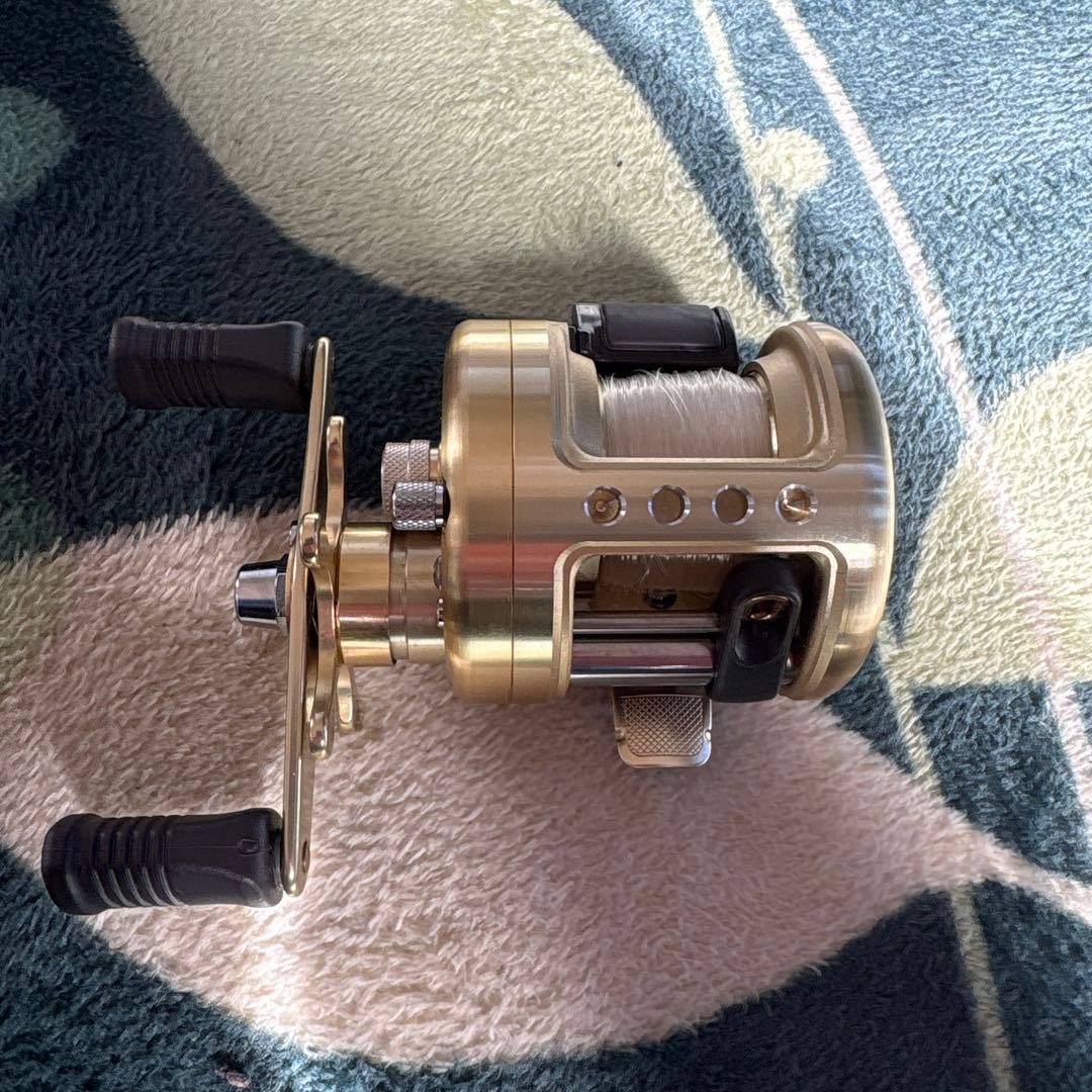 momocari @他サイトにも出品 CALCUTTA 50XT