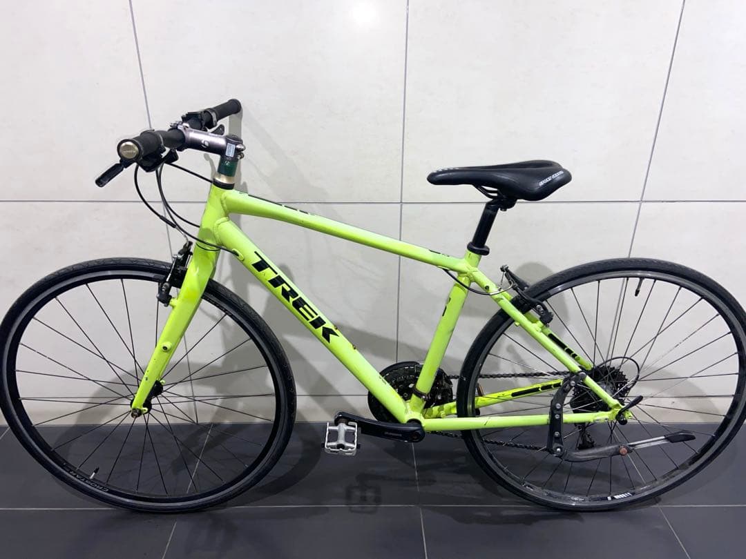 TREK FX7.4 クロスバイク　トレック fx7.3 自転車　fx23415