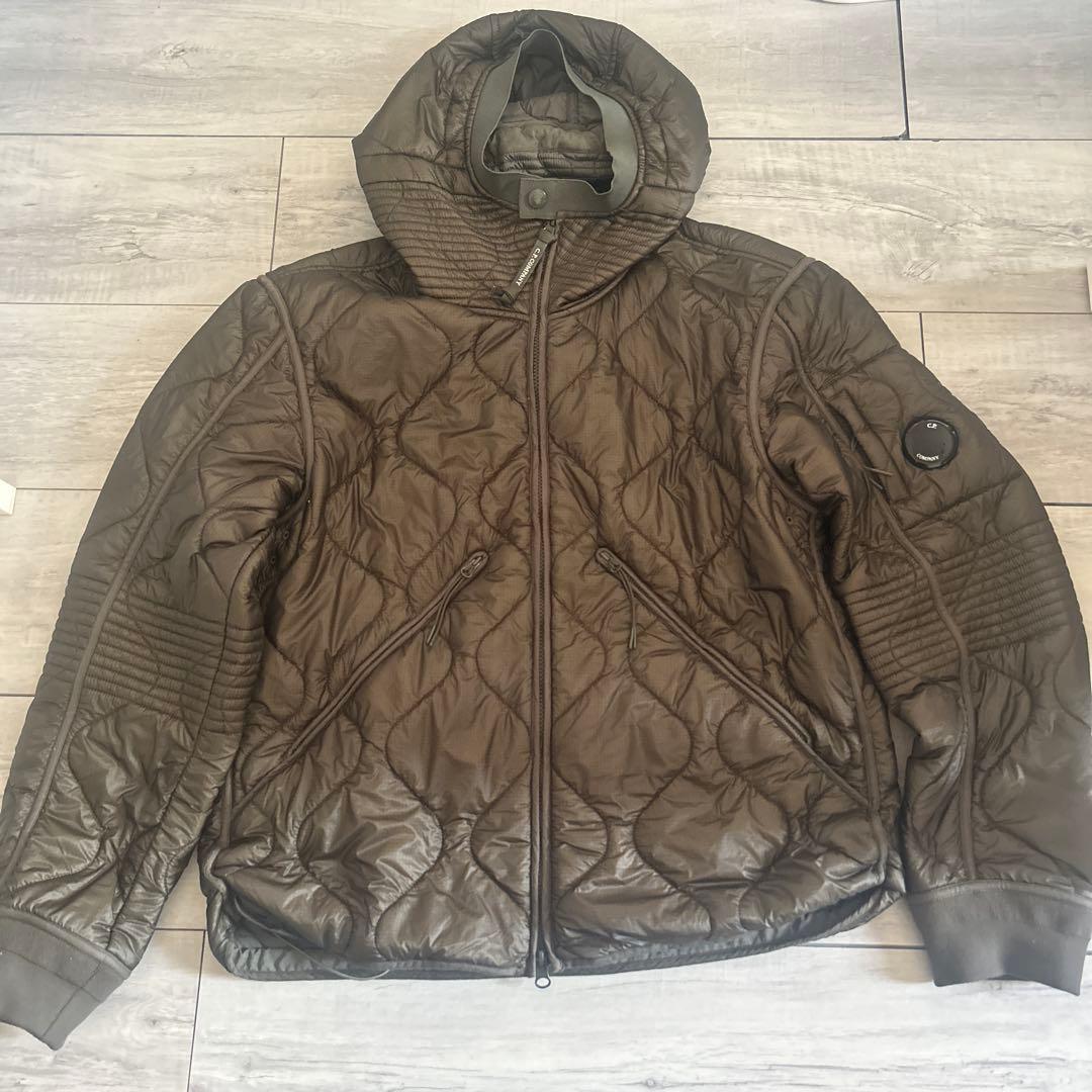 【日本未発売】かけるC.P Companyキルティングジャケット　Lサイズ