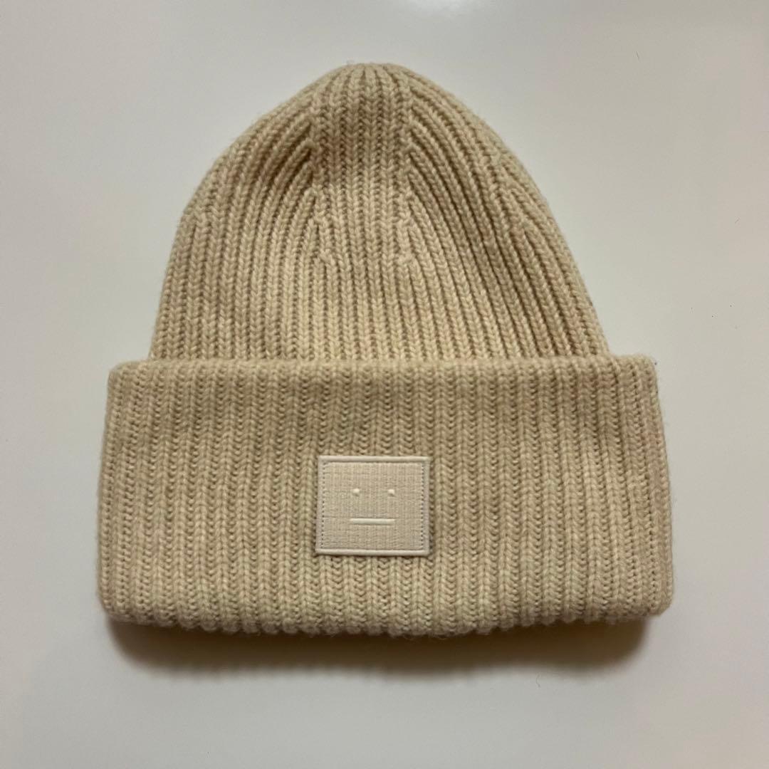 Acne Studios ベージュ ニット帽