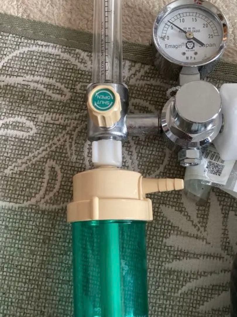 酸素ボンベ用流量計(加湿器付き)+キャリーセット
