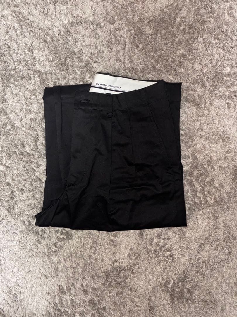 universal products ツータックワイドパンツ