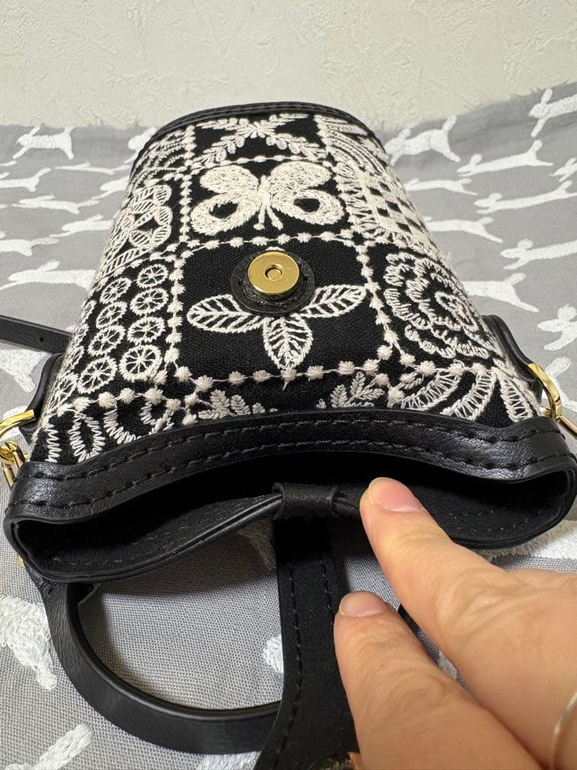 ミナペルホネン生地と牛革で作ったバッグ