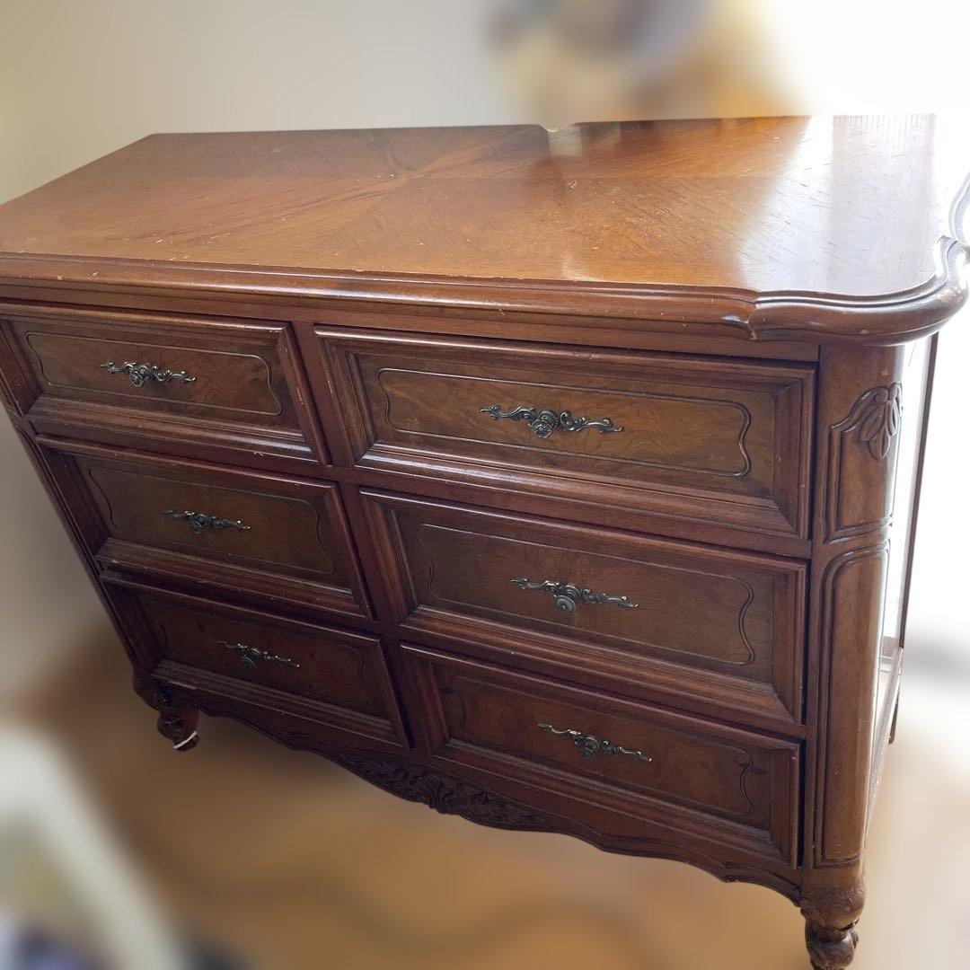 りずイタリア製チェスト