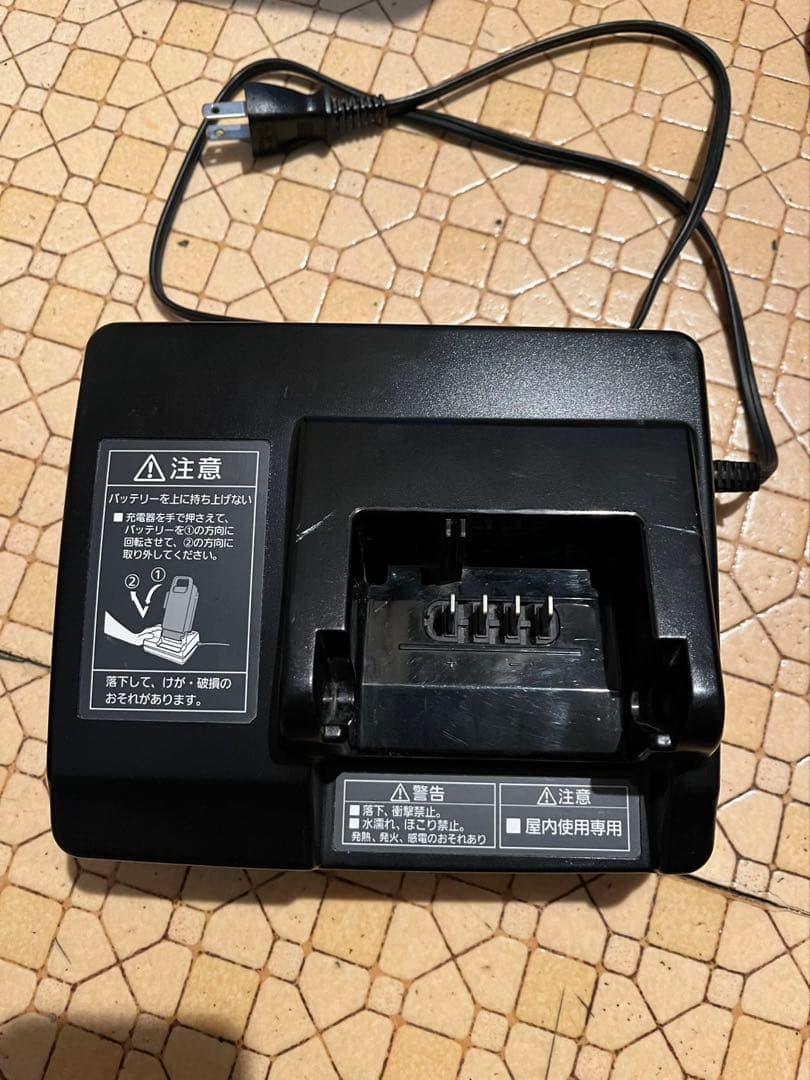 Panasonic 電動自転車用充電器 NKJ073Z