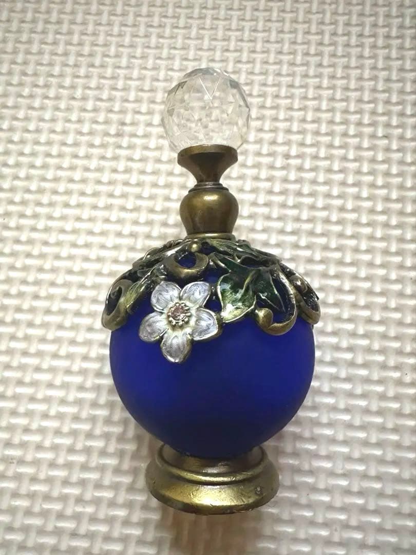 コバルトブルー香水瓶 花と葉のデザイン