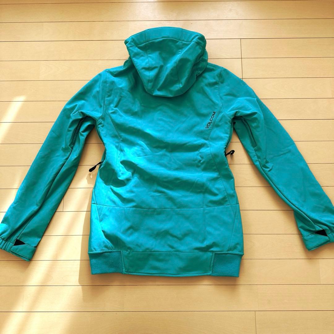 美品【VOLCOM】スノーボードウェア　上下セット　レディースＳ