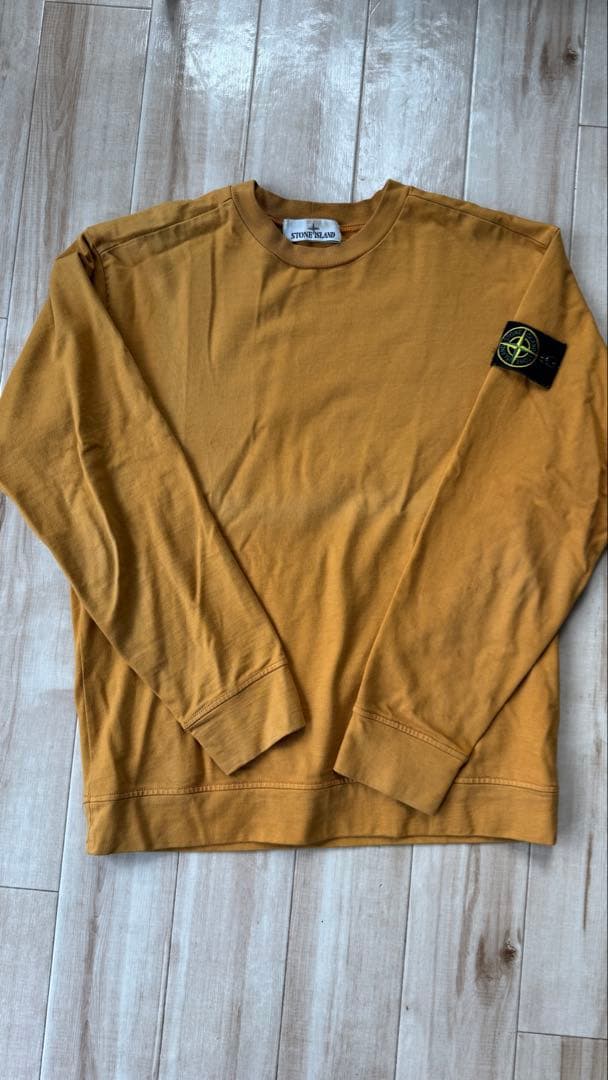 STONE  黄色長袖トレーナー