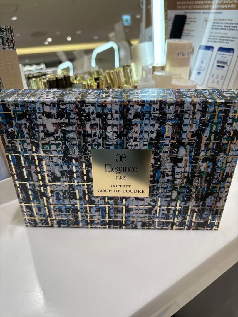 新品未開封　エレガンス　クリスマスコフレ2025