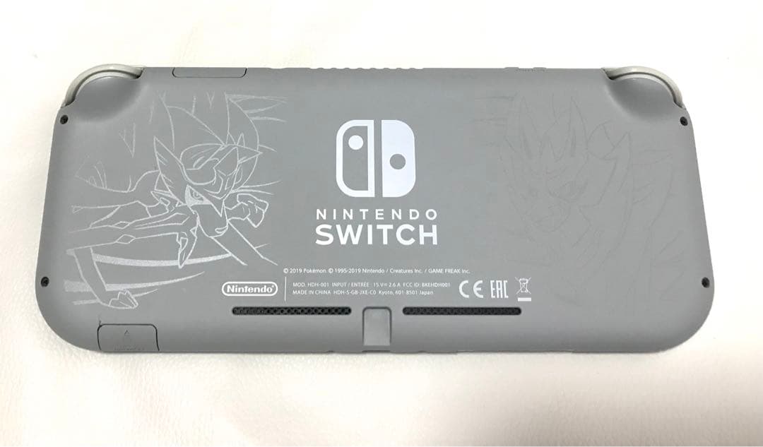 スイッチライト　Nintendo Switch Lite ザシアン・ザマゼンタ