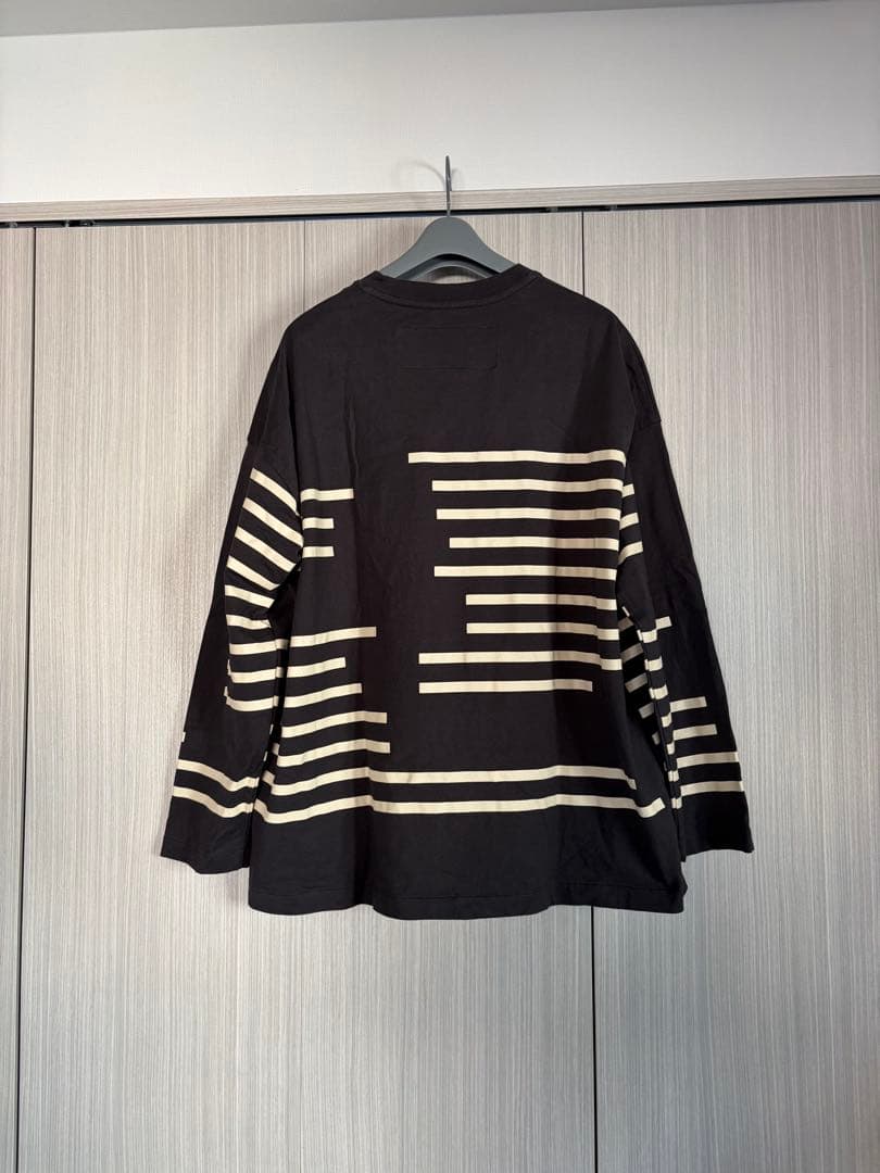 Dulcamaraドゥルカマラ グリッチボーダーロンT