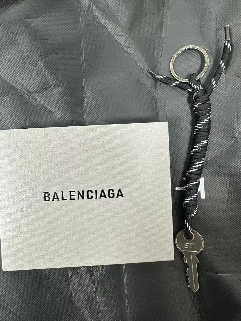 BALENCIAGA キーホルダー・キーリング 新品同様