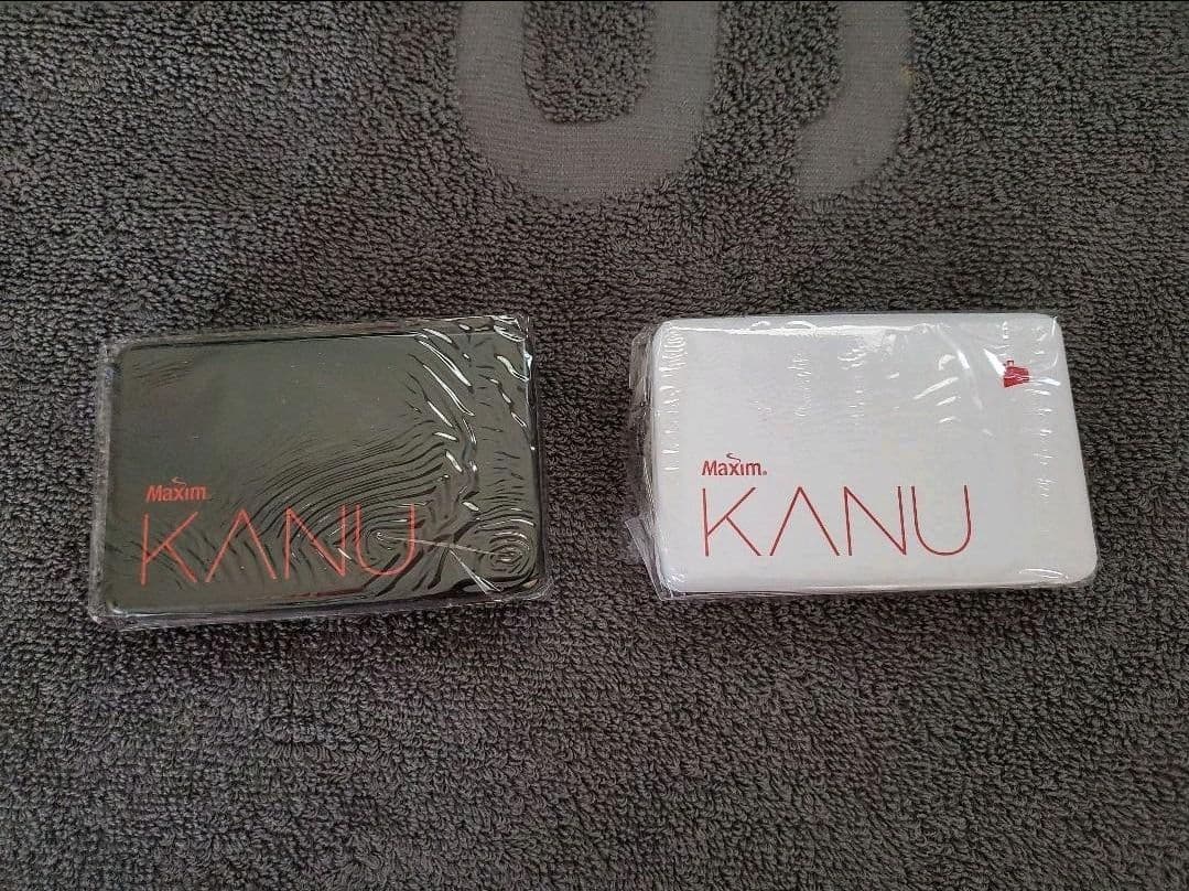 韓国　KANU  缶ケース　非売品　入手困難　2個セットコン・ユ