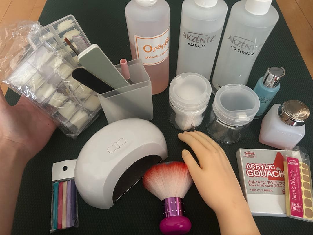 ネイル技術教材とケア用品セット、カバン付き