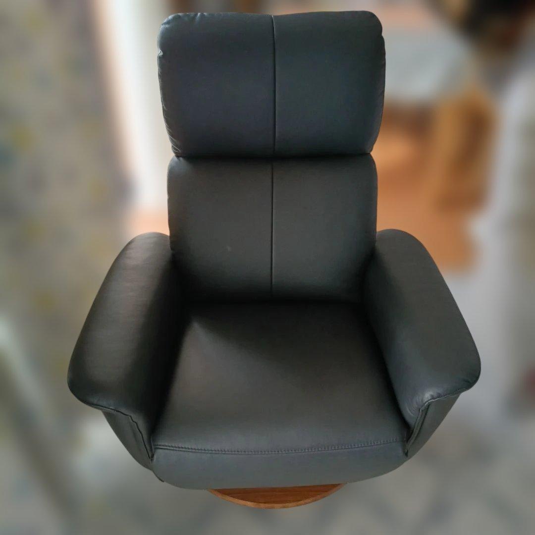 【美品】ニトリ 電動リクライニングチェ アソファ (2モーター ラグジェ BK)