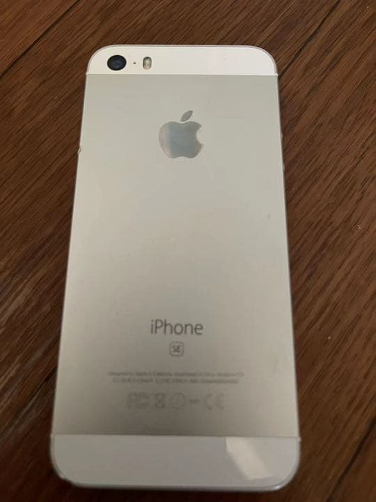 iPhoneSE ・シルバー・画面新品