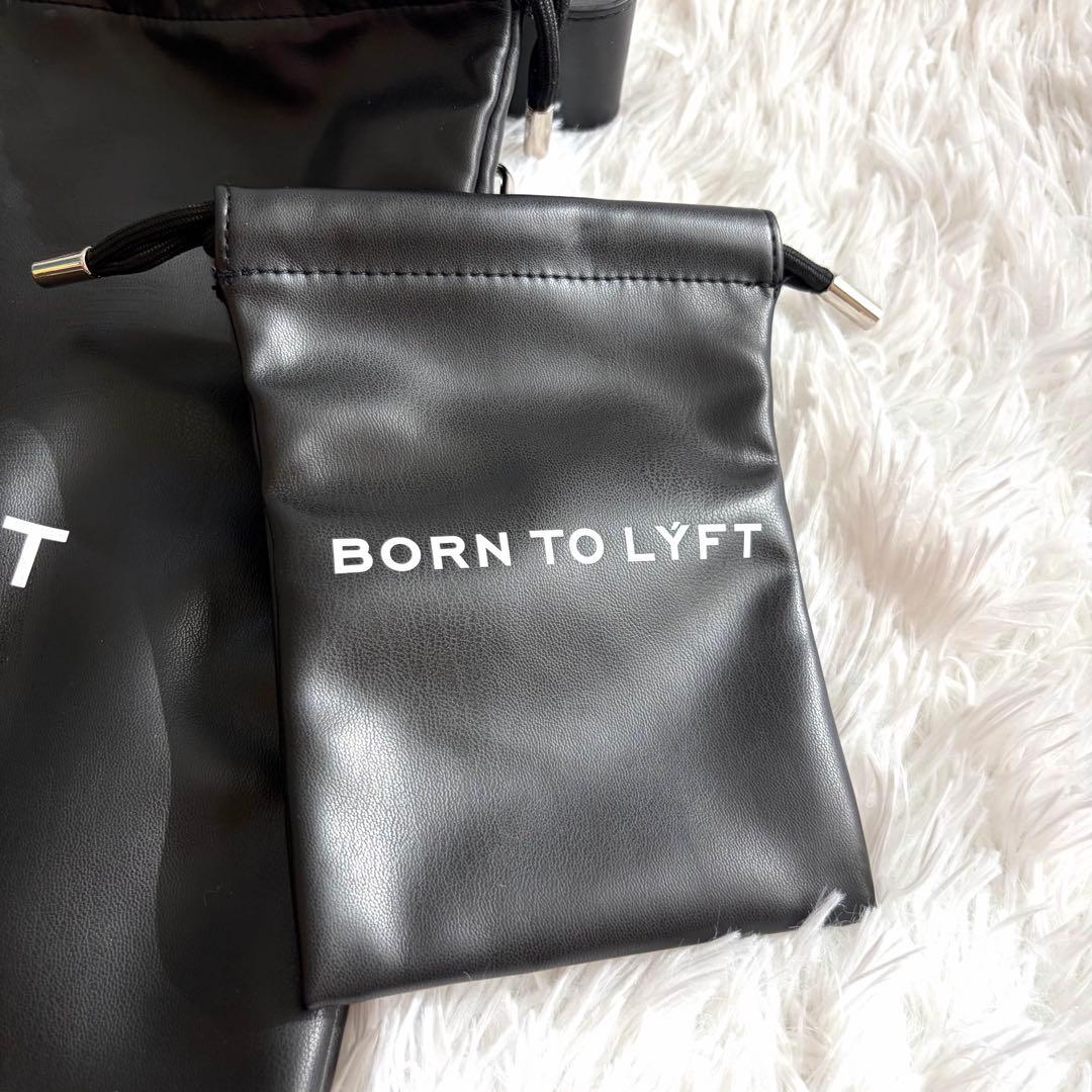 【完売品、タグ付き✨】LYFT BAG バッグ　ブラック