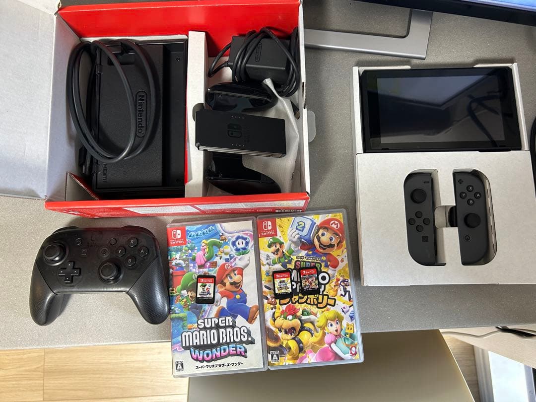 Nintendo Switch 本体 + ゲーム3本＋プロコンセット