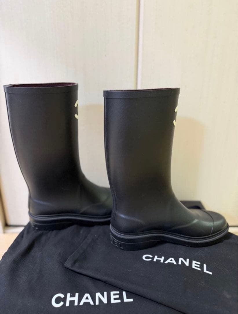CHANEL ブラック 長靴・レインブーツ 収納袋付き　38