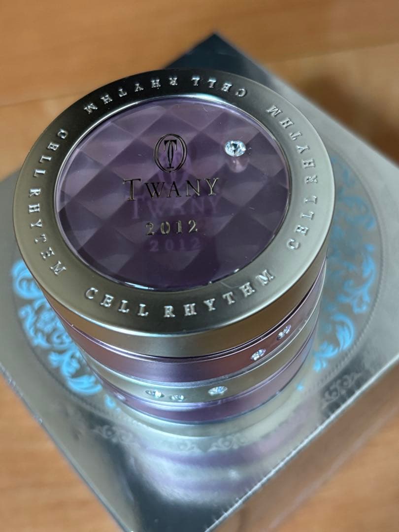 トワニー セルリズムクリーム SP 40g 2012