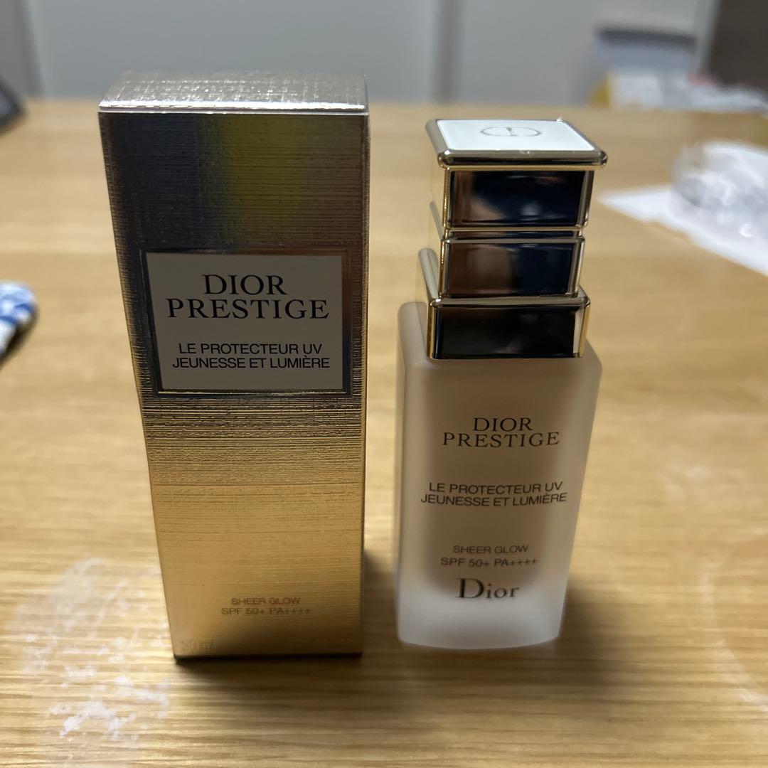 Dior Prestige UVプロテクター 30ml SPF50+