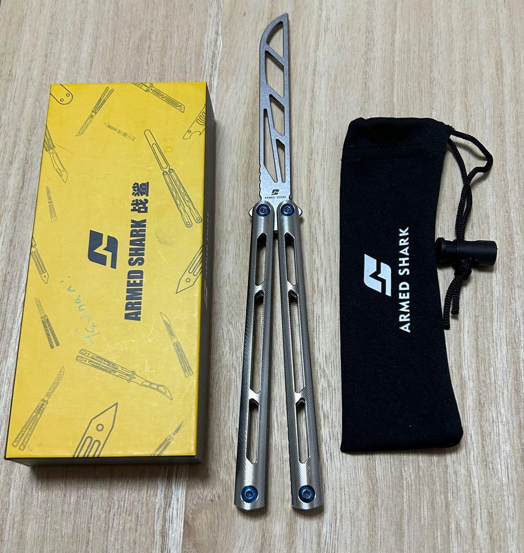 スポーツトイ・アクショントイ Armed Shark Tsunami Clone